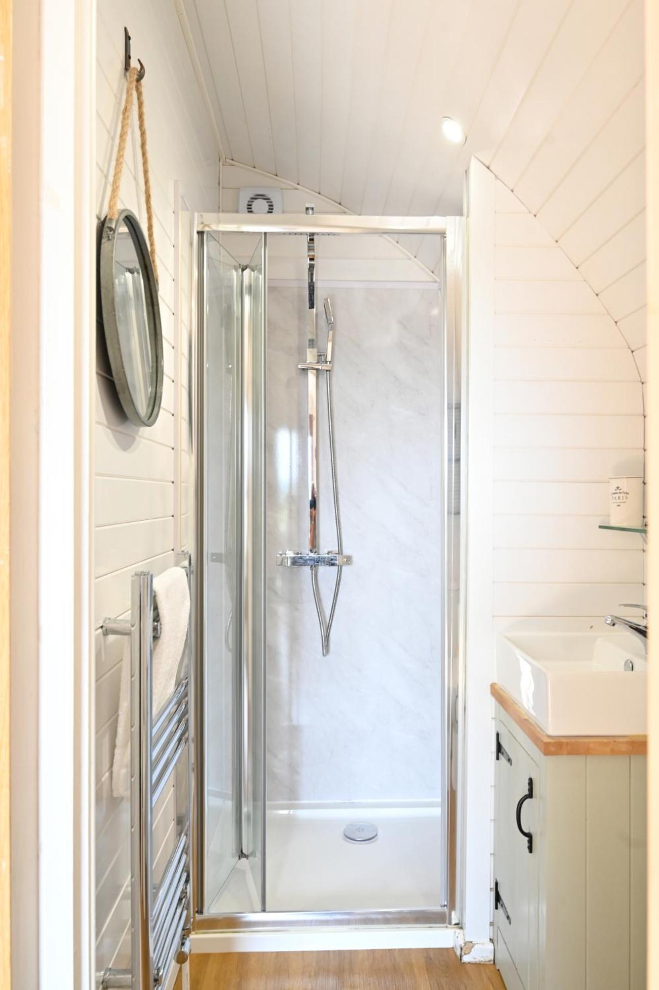 Luxury Glamping Pods - The Heft & The Hirsel Apartment Glasgow Exterior photo